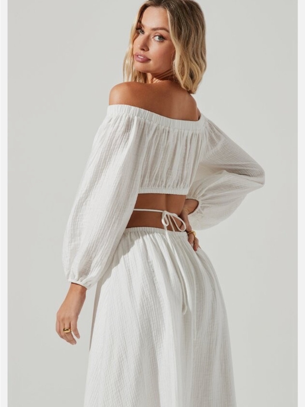 ASTR The Label Off-Shoulder White Cutout Midi Dress - Picture 3 of 3
